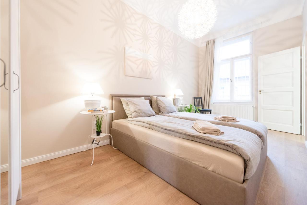 Апартаменты Downtown Heart 3 Bdr, 2 Bath, A/C Будапешт Экстерьер фото
