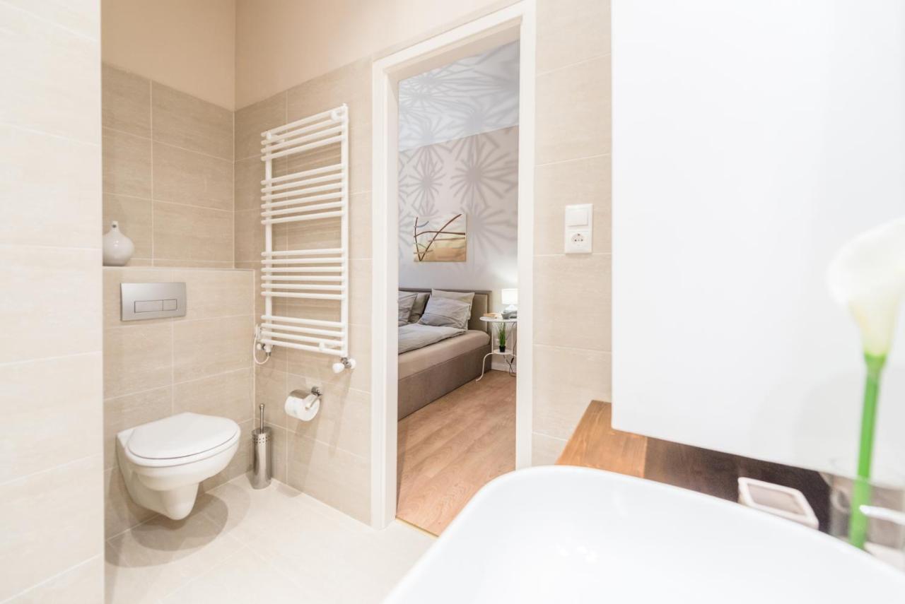 Апартаменты Downtown Heart 3 Bdr, 2 Bath, A/C Будапешт Экстерьер фото